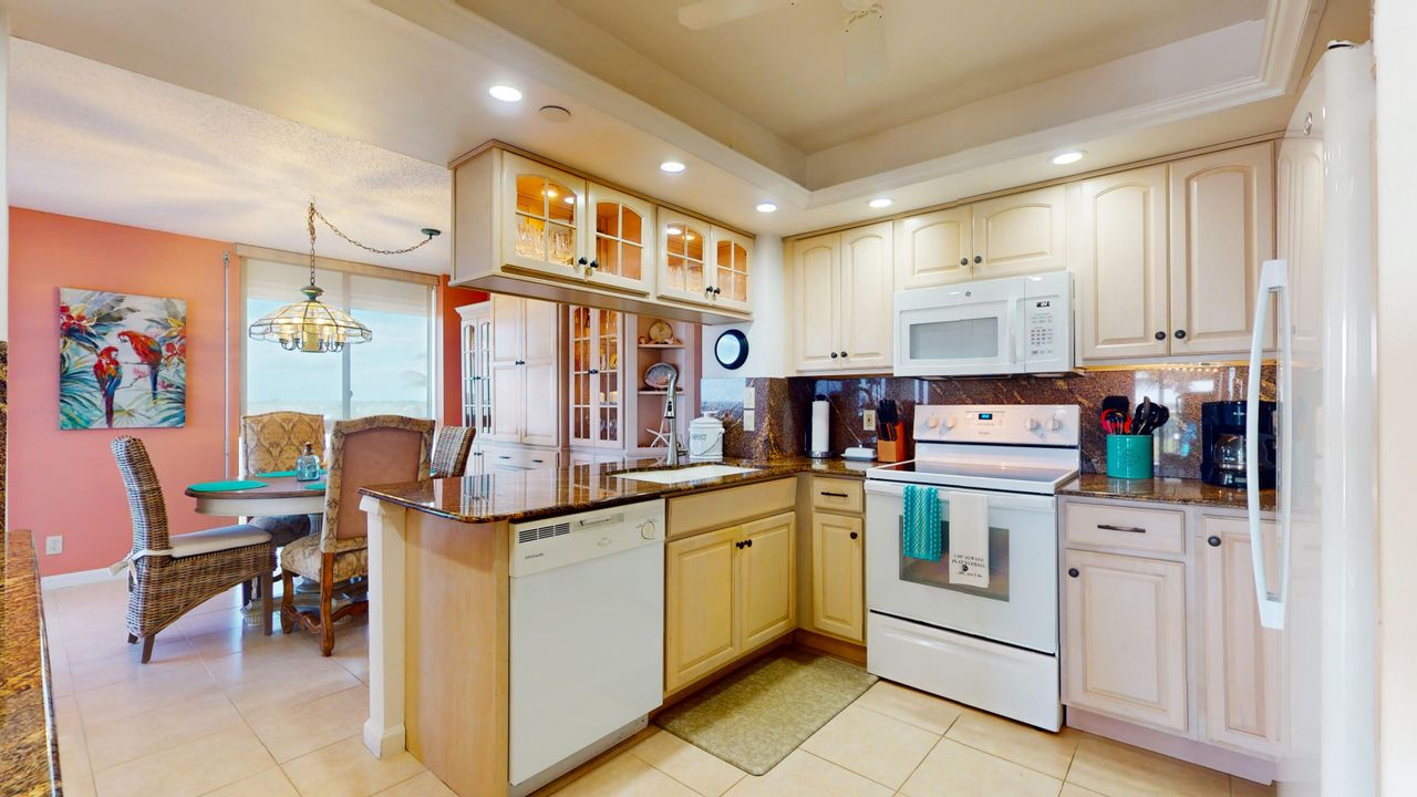 待售: $429,000 (2 贝兹, 2 浴室, 1630 平方英尺)