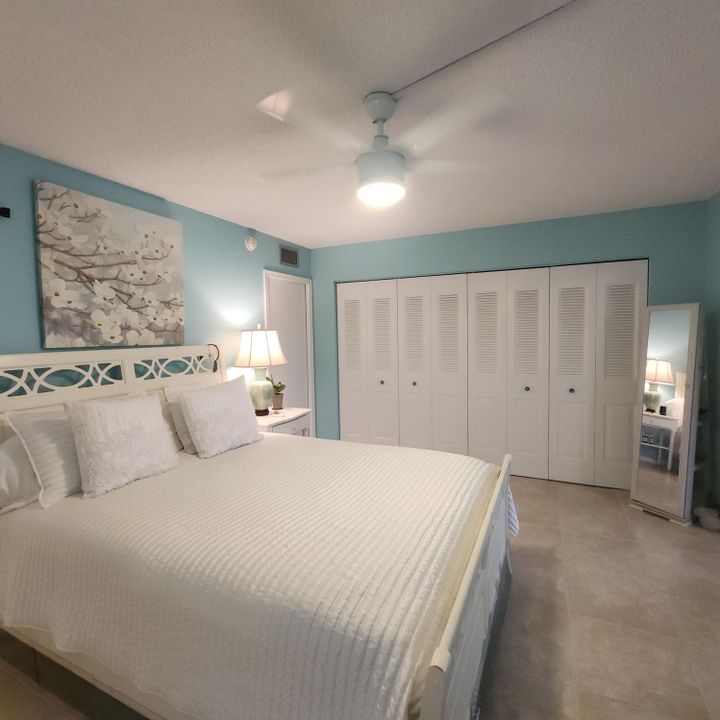 For Sale: $174,500 (1 beds, 1 baths, 702 Square Feet)