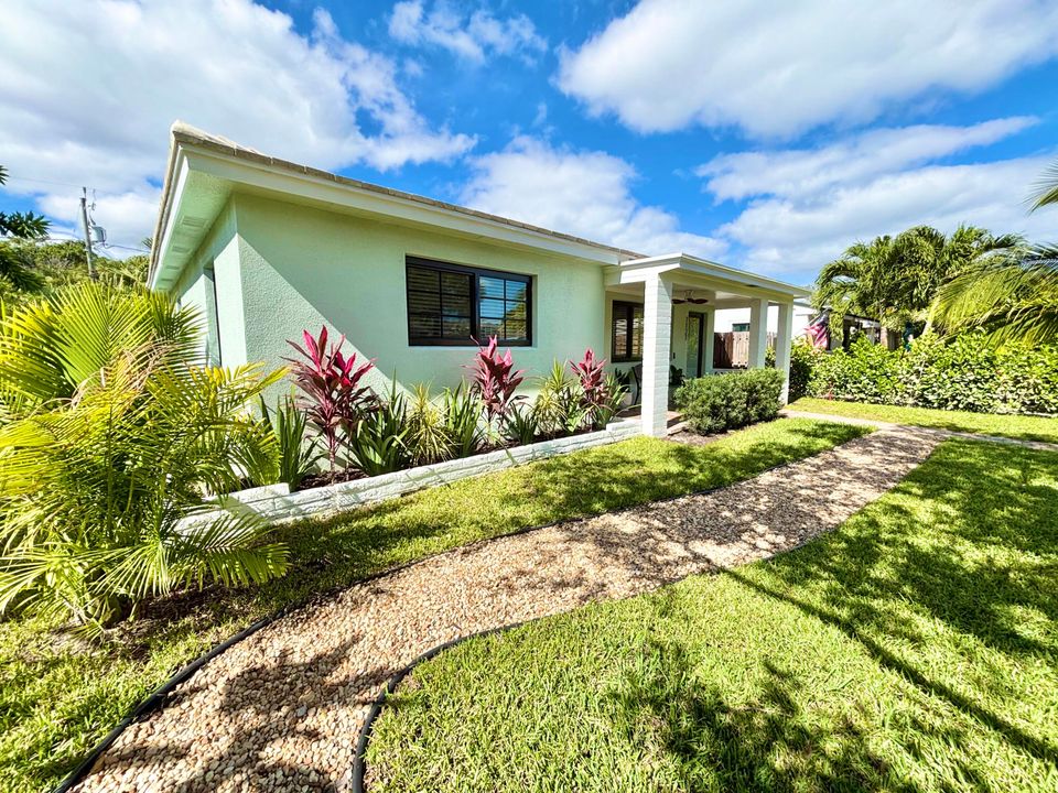 En Venta: $789,000 (3 camas, 2 baños, 1604 Pies cuadrados)