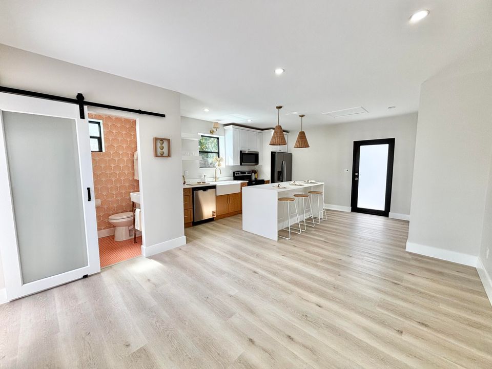 En Venta: $789,000 (3 camas, 2 baños, 1604 Pies cuadrados)