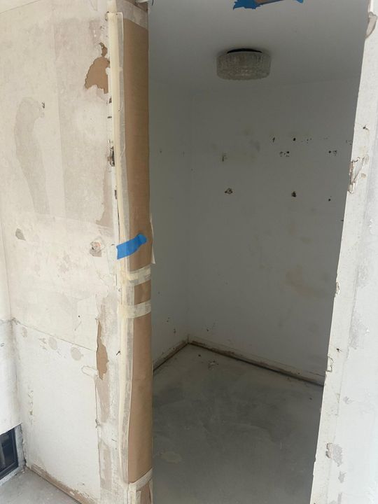 For Sale: $130,000 (2 beds, 2 baths, 1294 Square Feet)