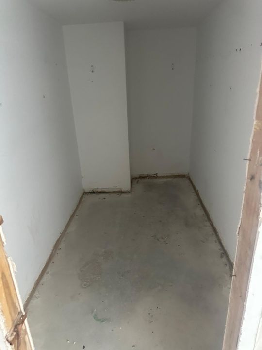 For Sale: $130,000 (2 beds, 2 baths, 1294 Square Feet)