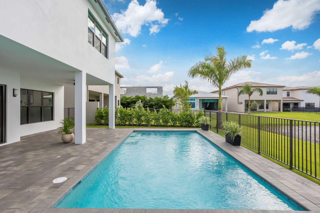 For Rent: $19,000 (5 beds, 6 baths, 4953 Square Feet)