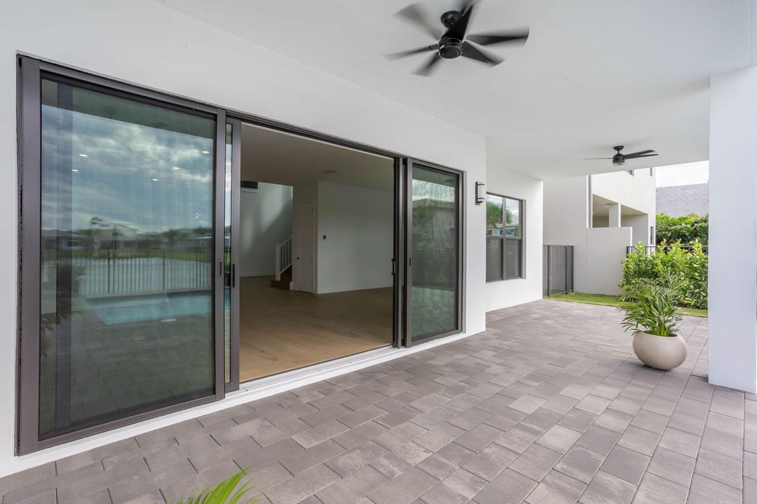 For Rent: $19,000 (5 beds, 6 baths, 4953 Square Feet)