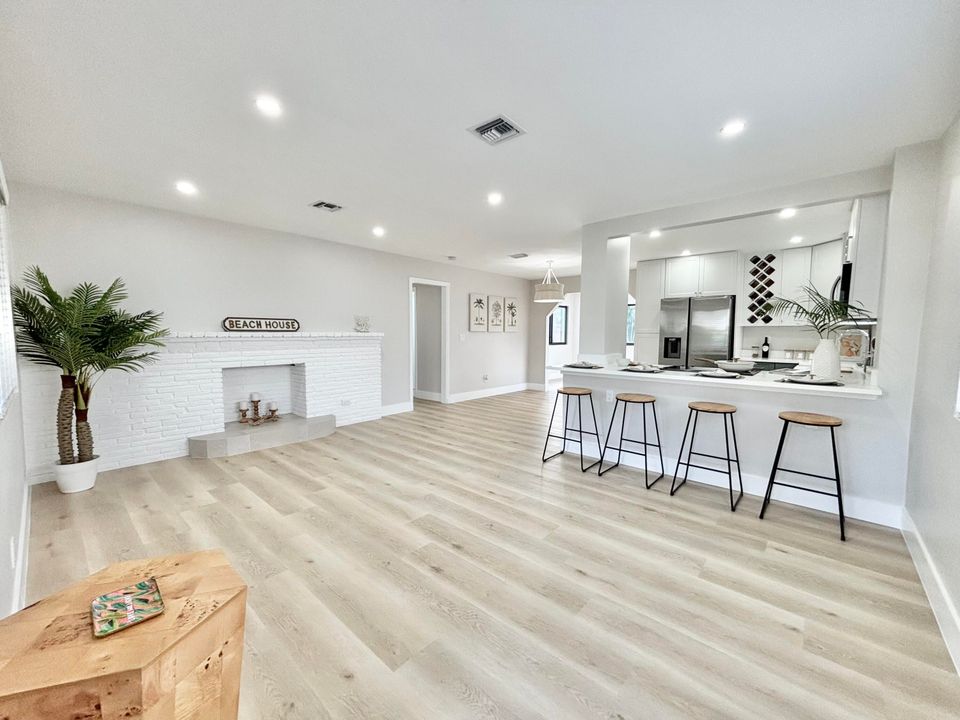 En Venta: $789,000 (3 camas, 2 baños, 1604 Pies cuadrados)