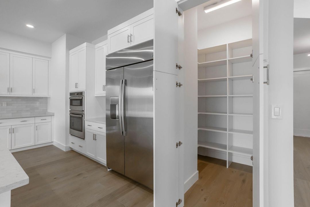 For Rent: $19,000 (5 beds, 6 baths, 4953 Square Feet)