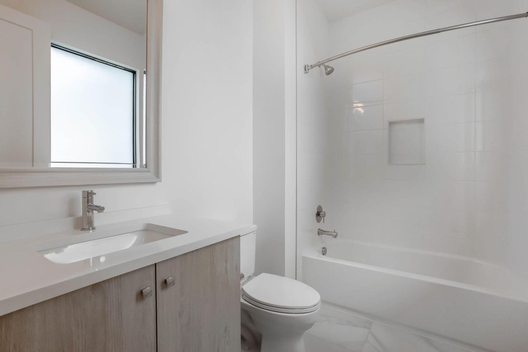 For Rent: $19,000 (5 beds, 6 baths, 4953 Square Feet)