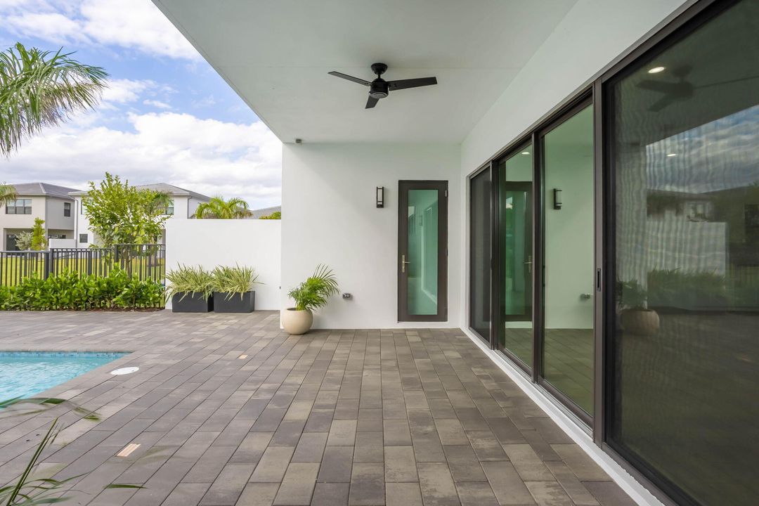 For Rent: $19,000 (5 beds, 6 baths, 4953 Square Feet)