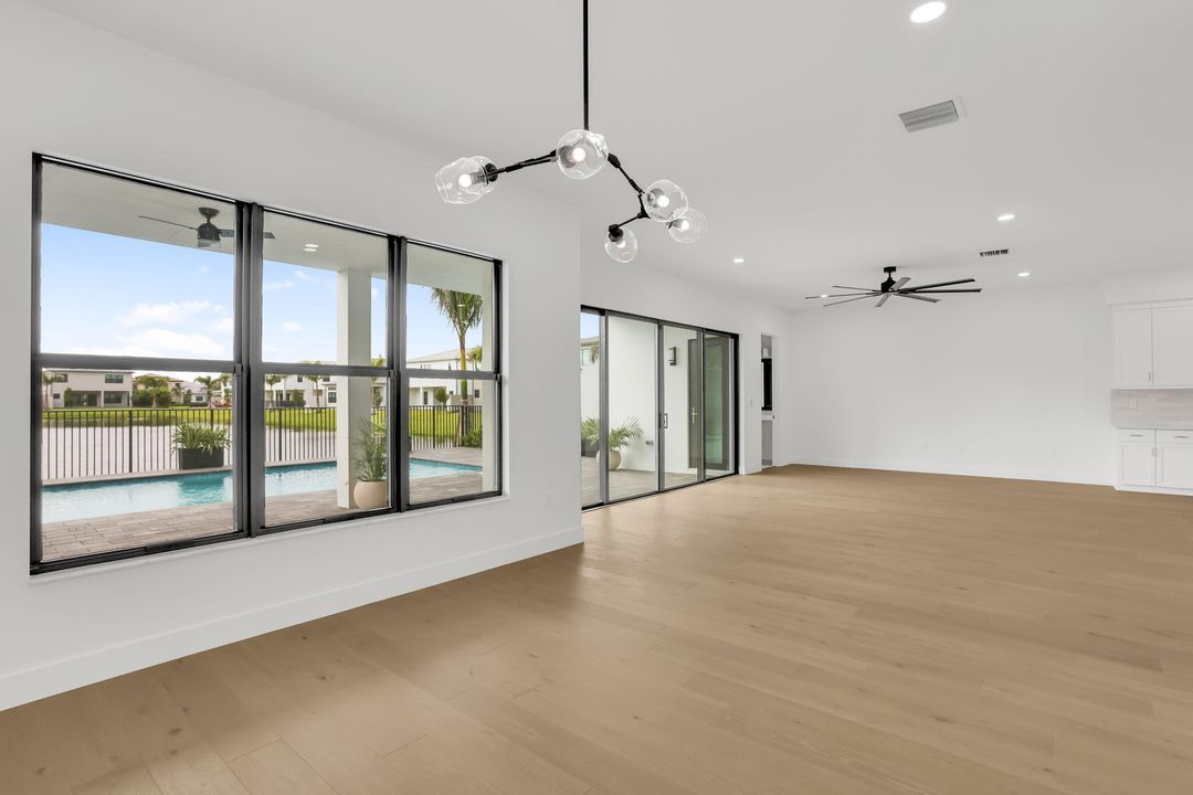 For Rent: $19,000 (5 beds, 6 baths, 4953 Square Feet)