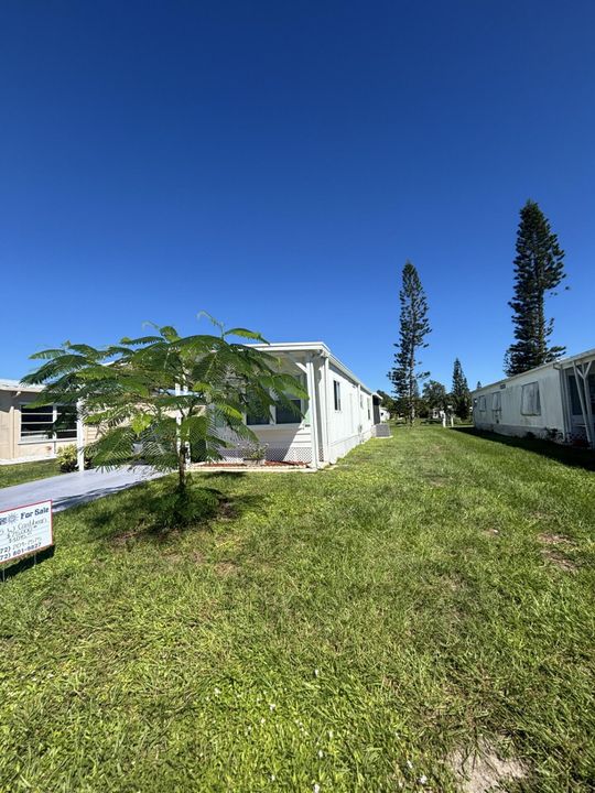 For Sale: $68,000 (2 beds, 2 baths, 984 Square Feet)