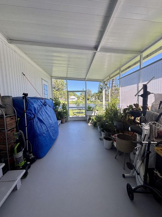 For Sale: $68,000 (2 beds, 2 baths, 984 Square Feet)