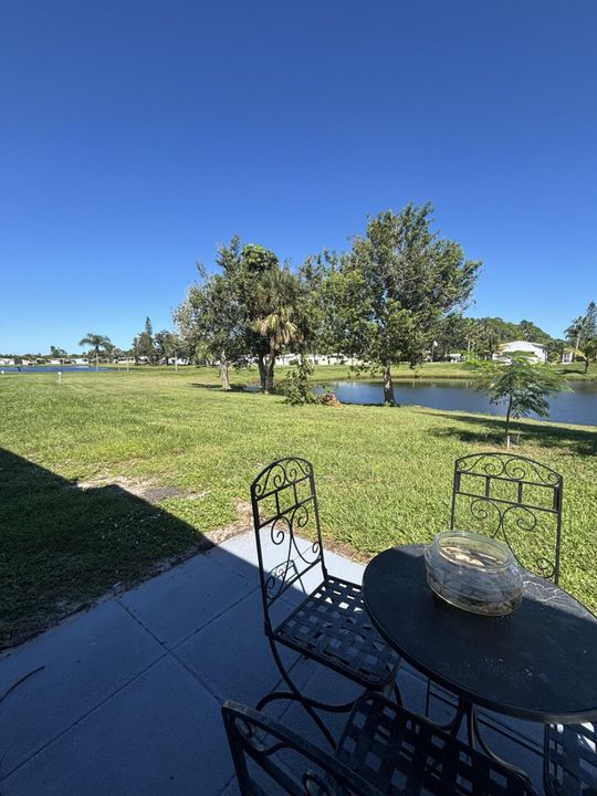 For Sale: $68,000 (2 beds, 2 baths, 984 Square Feet)