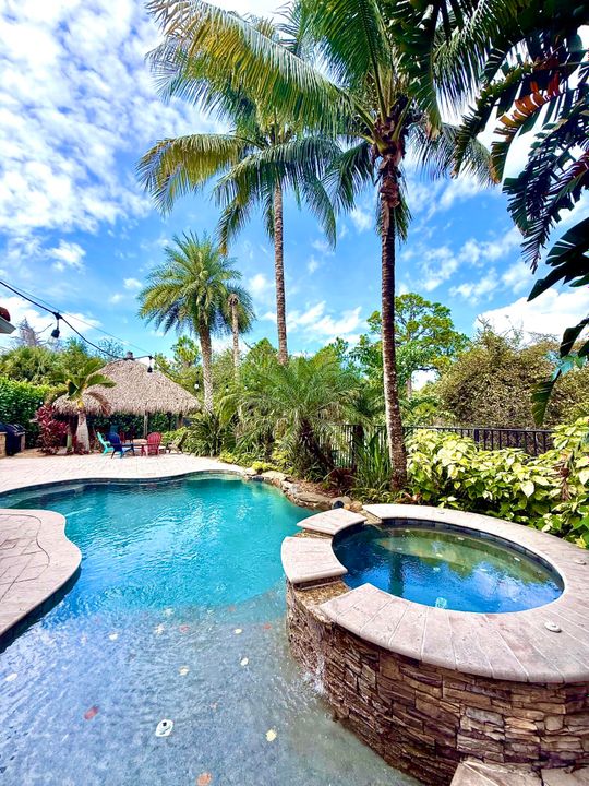 For Sale: $760,000 (4 beds, 3 baths, 2675 Square Feet)