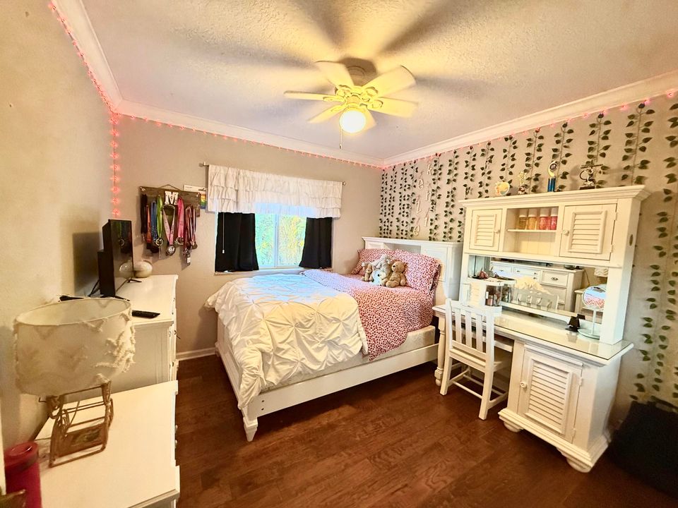 For Sale: $760,000 (4 beds, 3 baths, 2675 Square Feet)