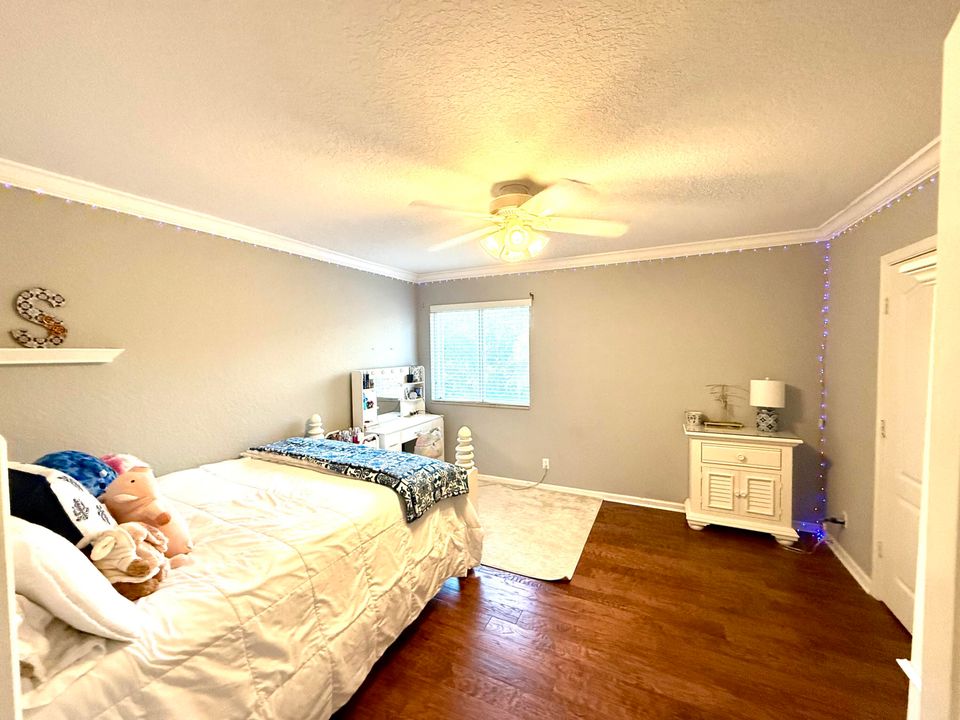 For Sale: $760,000 (4 beds, 3 baths, 2675 Square Feet)