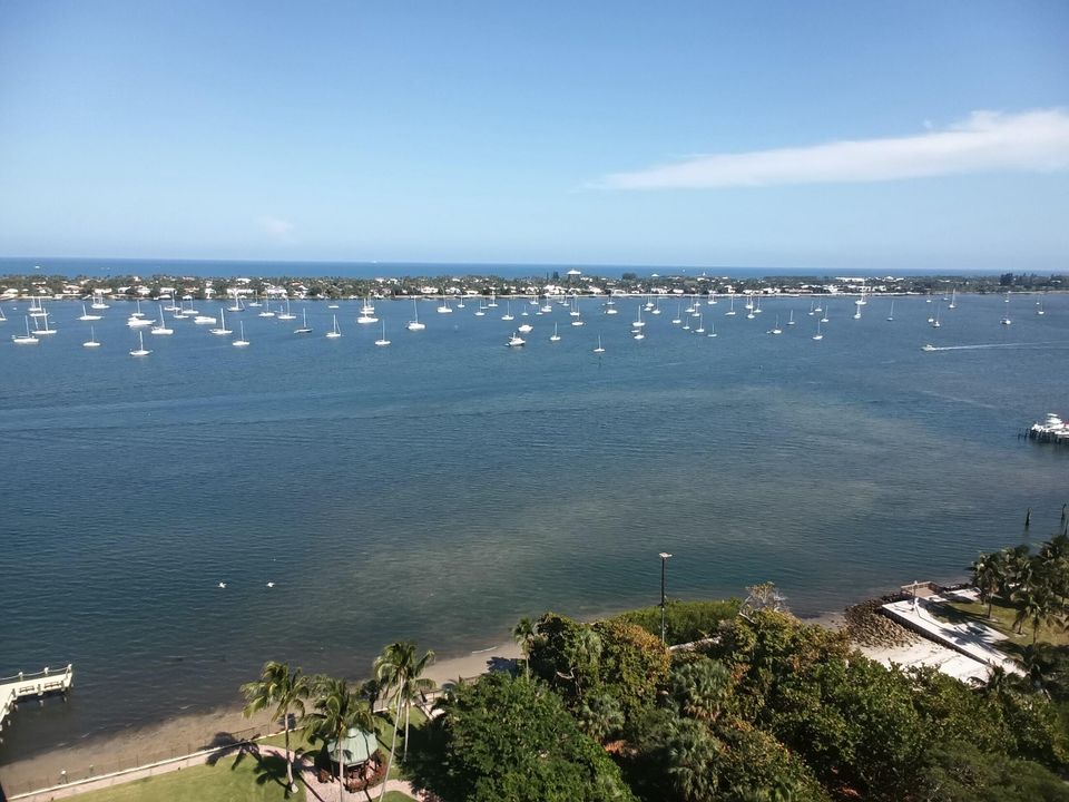 En Venta: $329,999 (2 camas, 2 baños, 1250 Pies cuadrados)