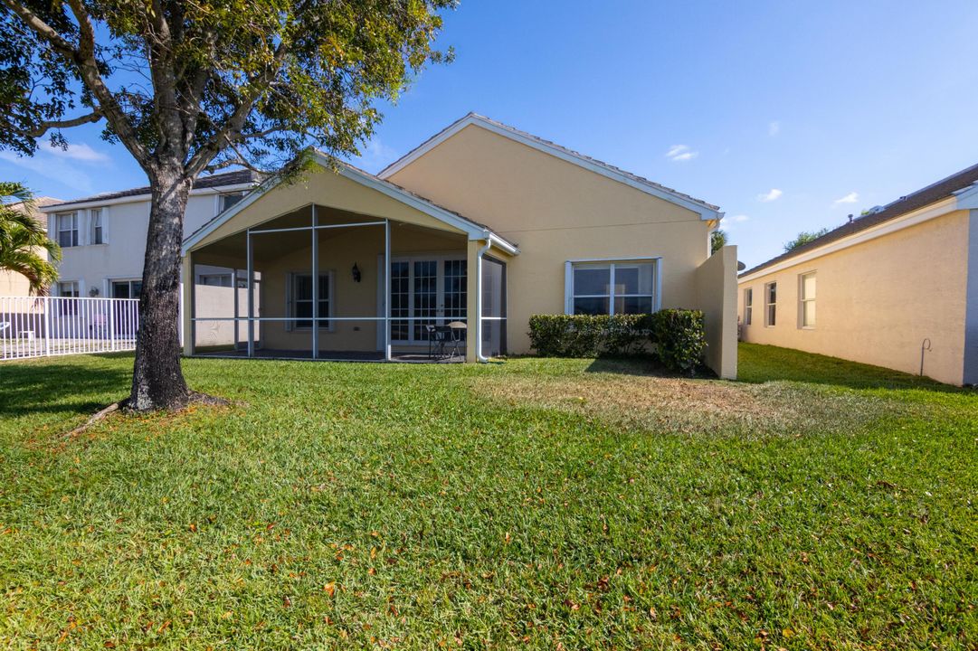 For Sale: $490,000 (3 beds, 2 baths, 1808 Square Feet)