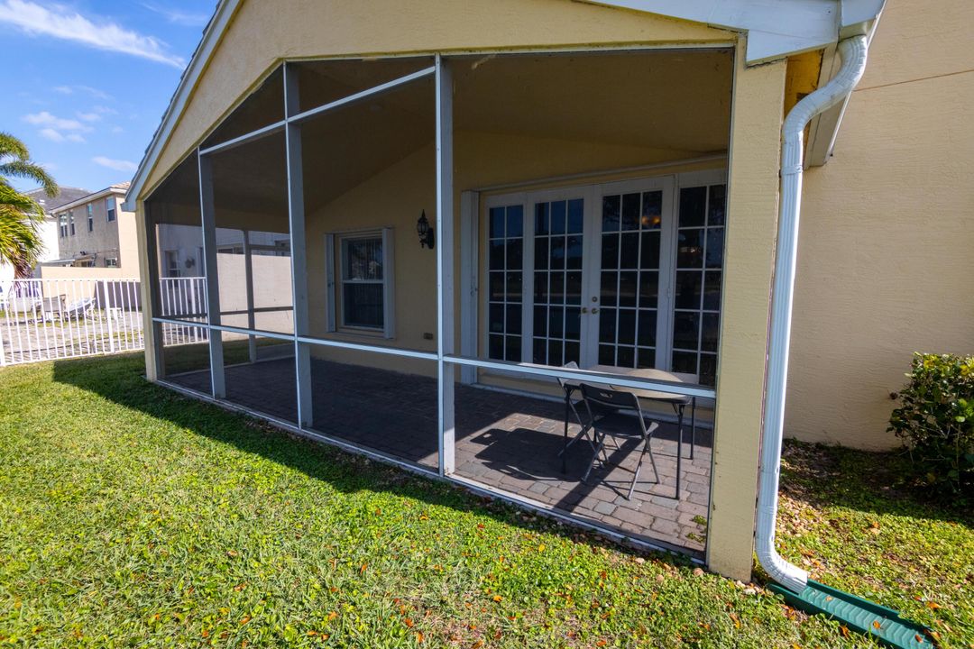 For Sale: $490,000 (3 beds, 2 baths, 1808 Square Feet)