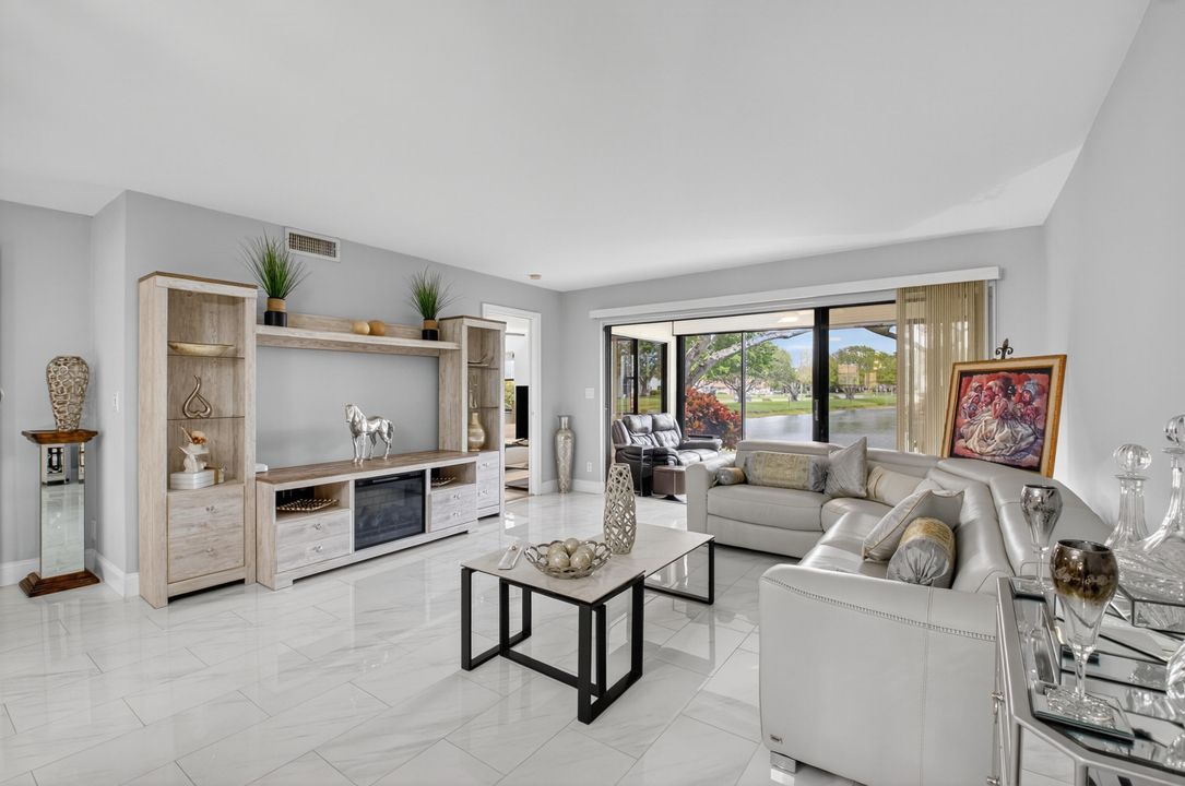 Active With Contract: $297,999 (3 beds, 2 baths, 1498 Square Feet)