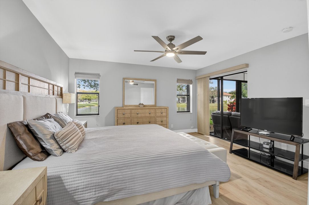 Active With Contract: $297,999 (3 beds, 2 baths, 1498 Square Feet)