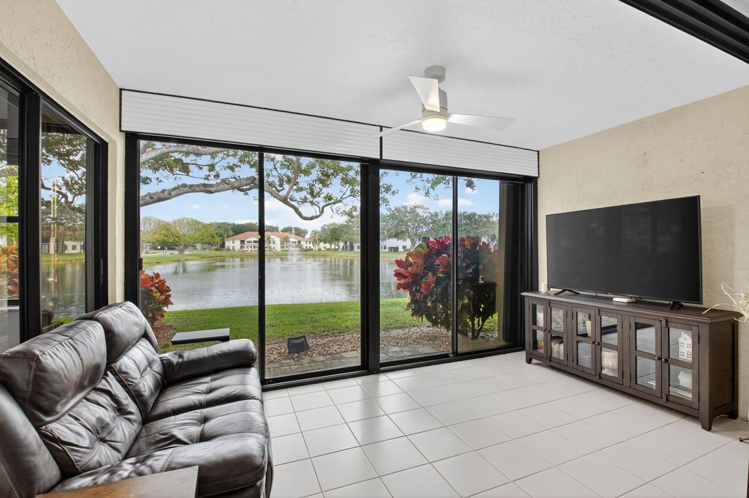 Active With Contract: $297,999 (3 beds, 2 baths, 1498 Square Feet)