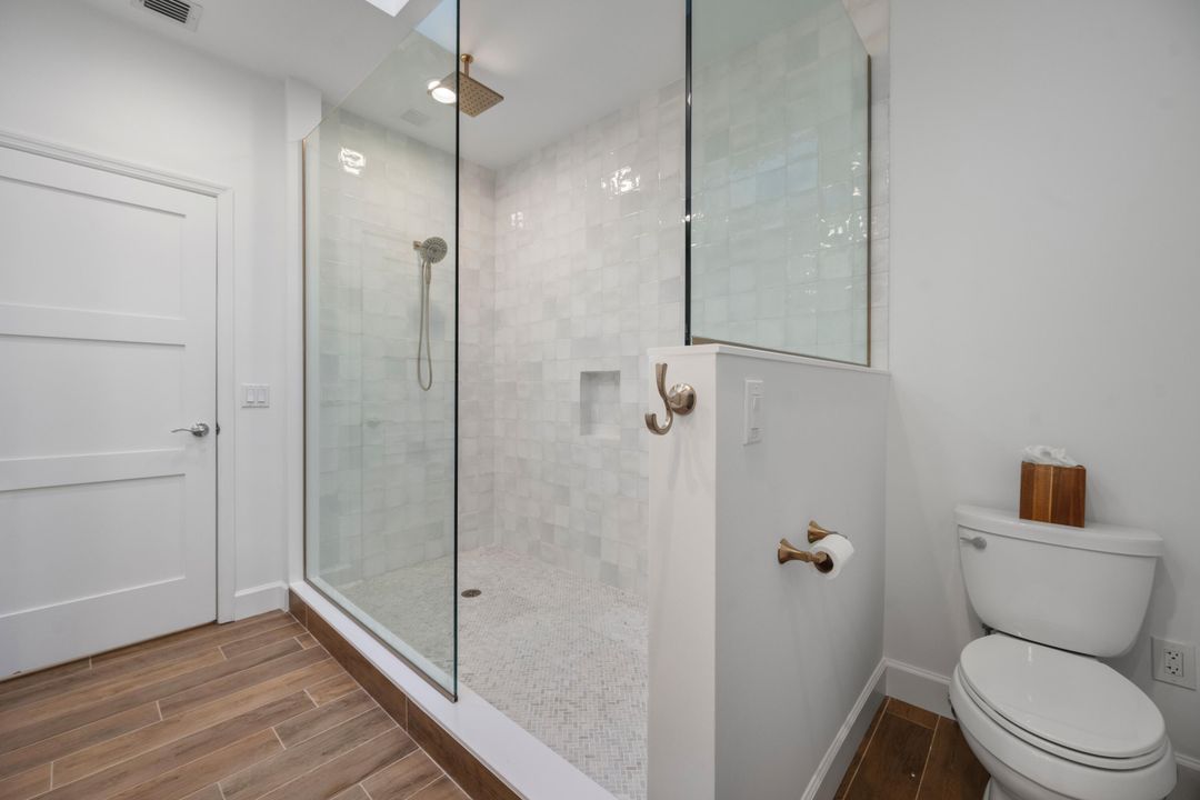 For Sale: $1,250,000 (3 beds, 2 baths, 1872 Square Feet)