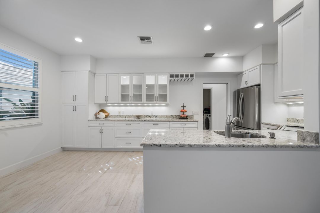 For Sale: $1,250,000 (3 beds, 2 baths, 1872 Square Feet)