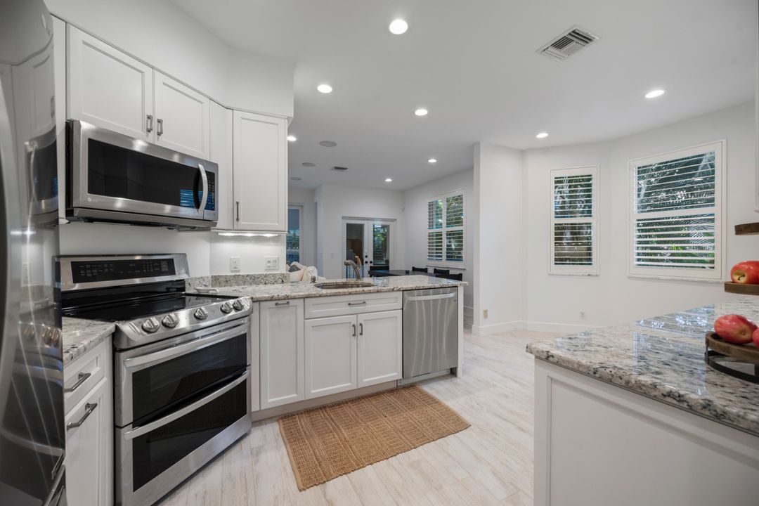 For Sale: $1,250,000 (3 beds, 2 baths, 1872 Square Feet)