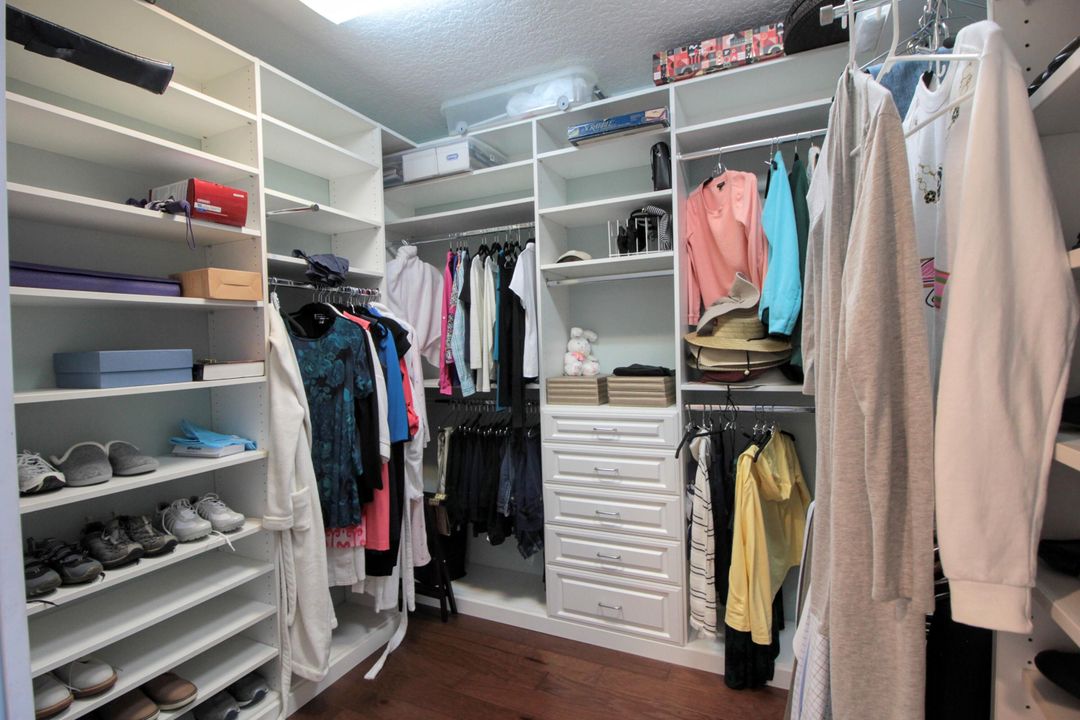 For Sale: $1,349,000 (3 beds, 3 baths, 2263 Square Feet)