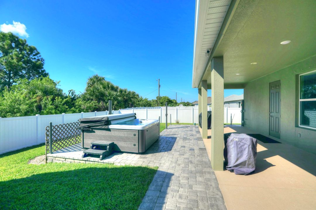 For Sale: $487,000 (4 beds, 3 baths, 2414 Square Feet)