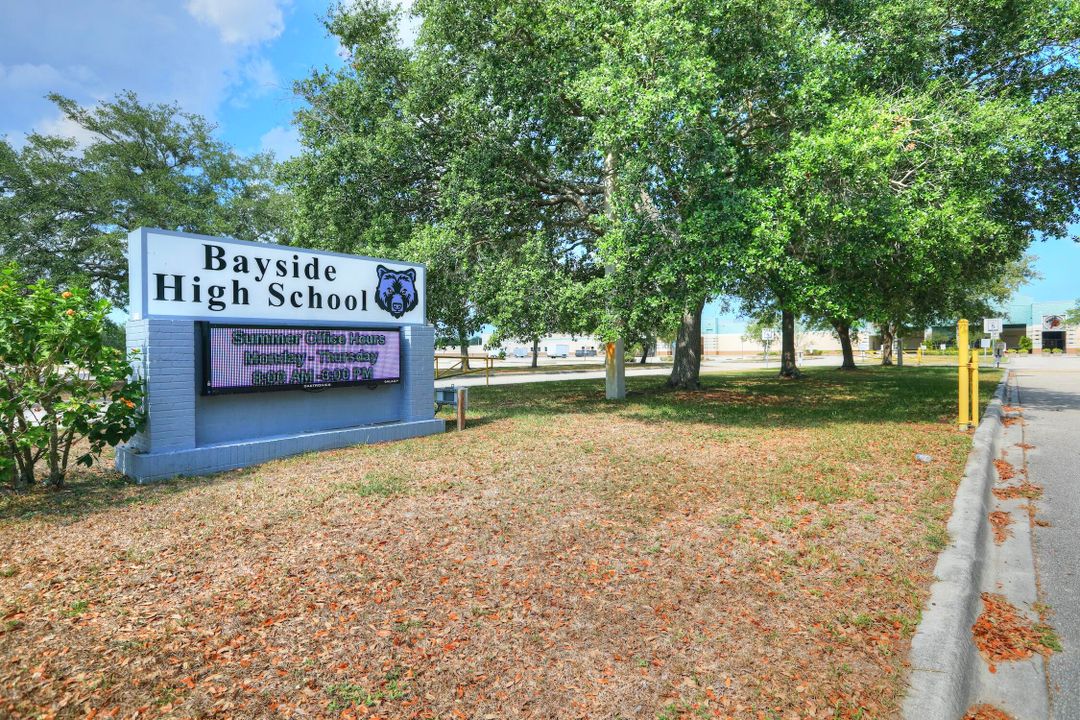 For Sale: $487,000 (4 beds, 3 baths, 2414 Square Feet)