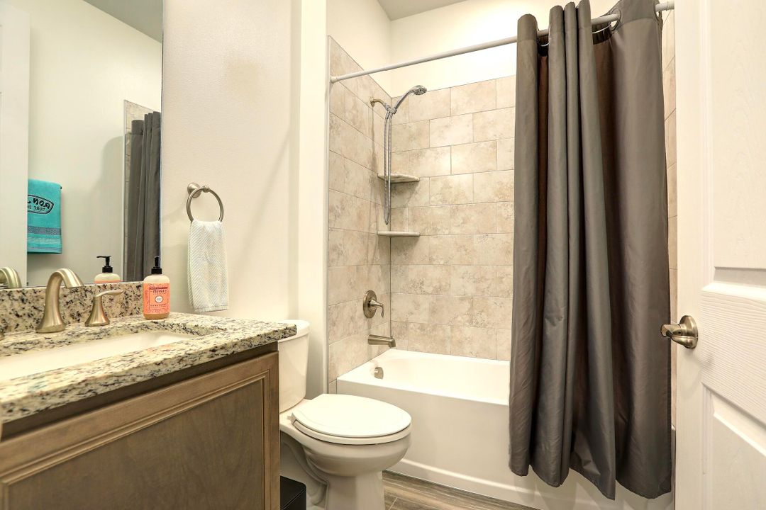 For Sale: $487,000 (4 beds, 3 baths, 2414 Square Feet)