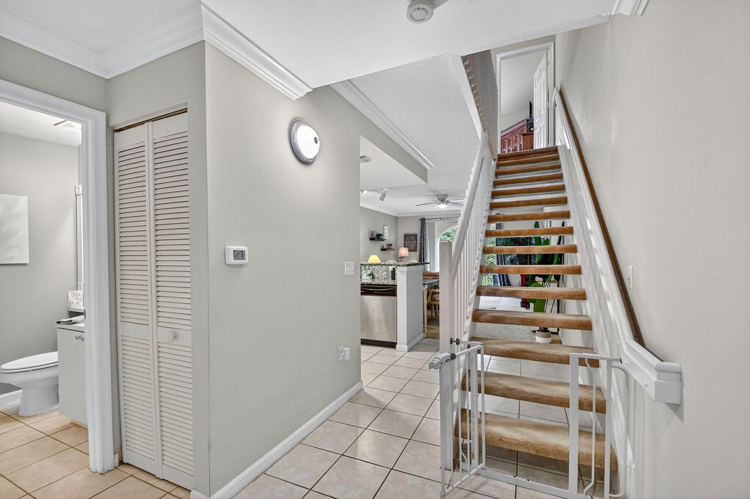 For Sale: $429,000 (2 beds, 2 baths, 1401 Square Feet)