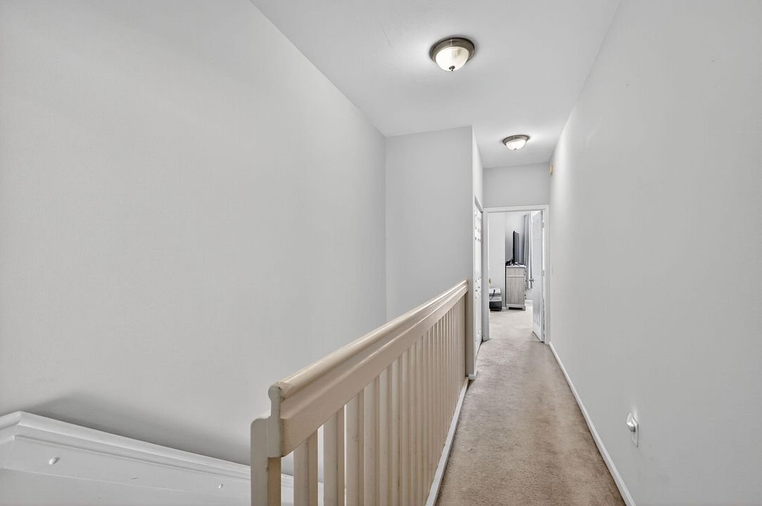 For Sale: $429,000 (2 beds, 2 baths, 1401 Square Feet)