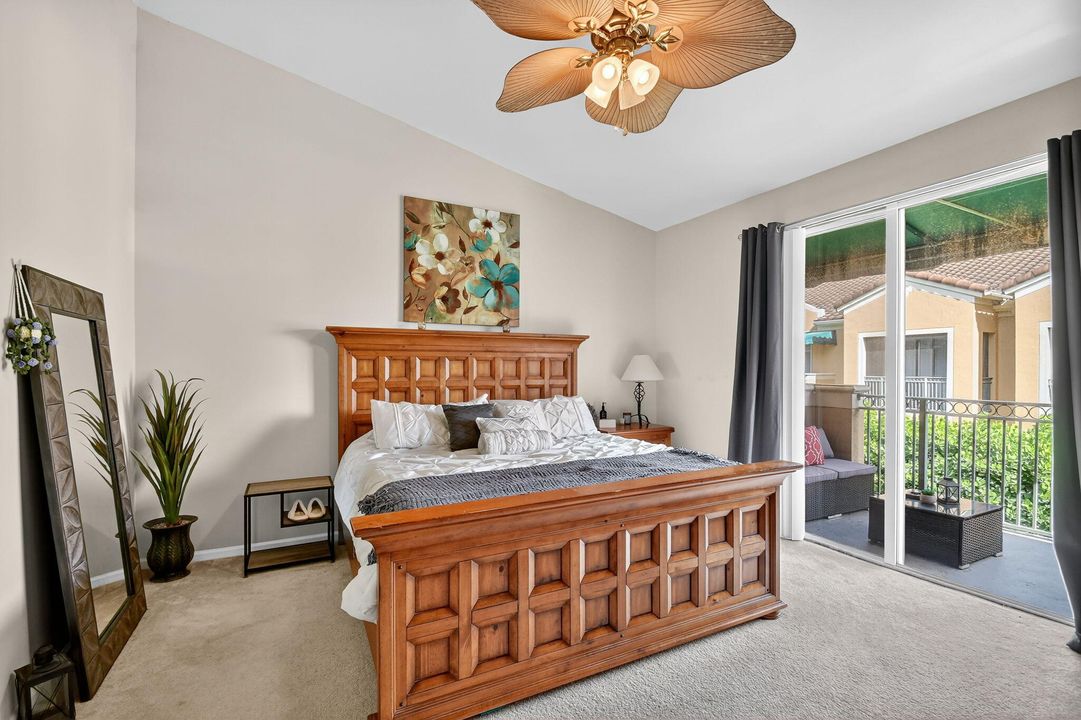 For Sale: $429,000 (2 beds, 2 baths, 1401 Square Feet)