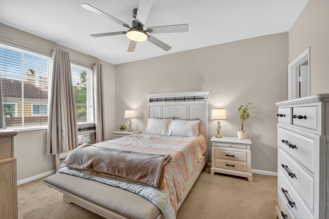 For Sale: $429,000 (2 beds, 2 baths, 1401 Square Feet)