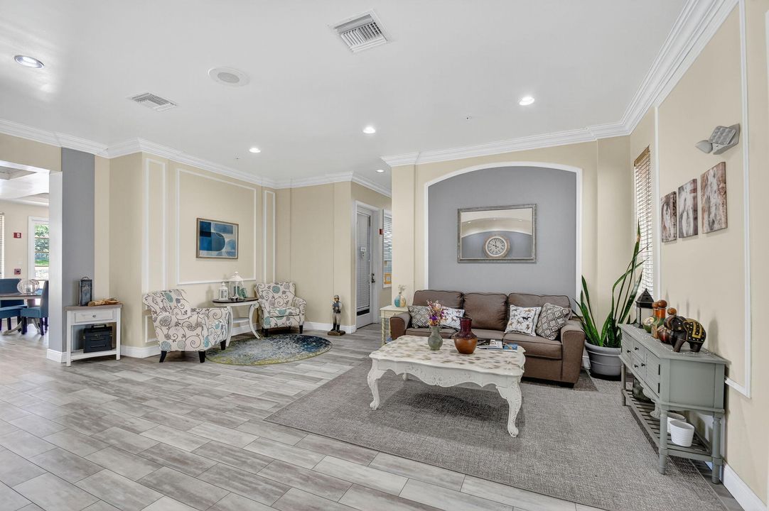 For Sale: $429,000 (2 beds, 2 baths, 1401 Square Feet)