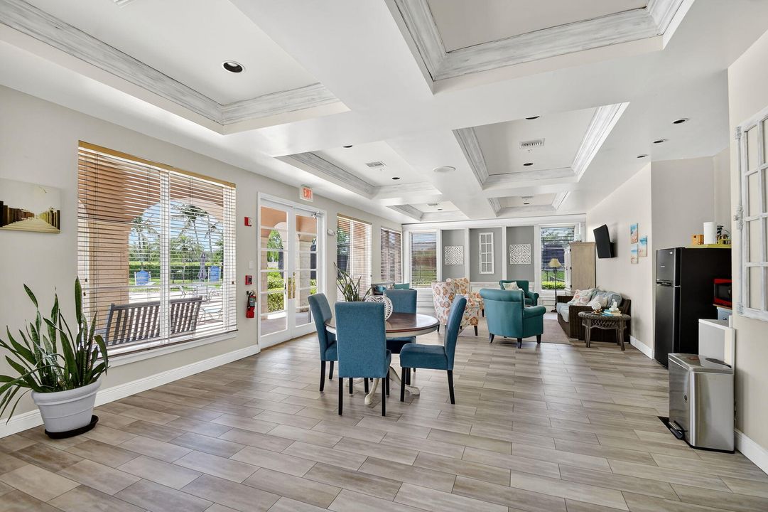 For Sale: $429,000 (2 beds, 2 baths, 1401 Square Feet)