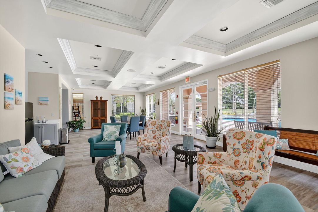 For Sale: $429,000 (2 beds, 2 baths, 1401 Square Feet)