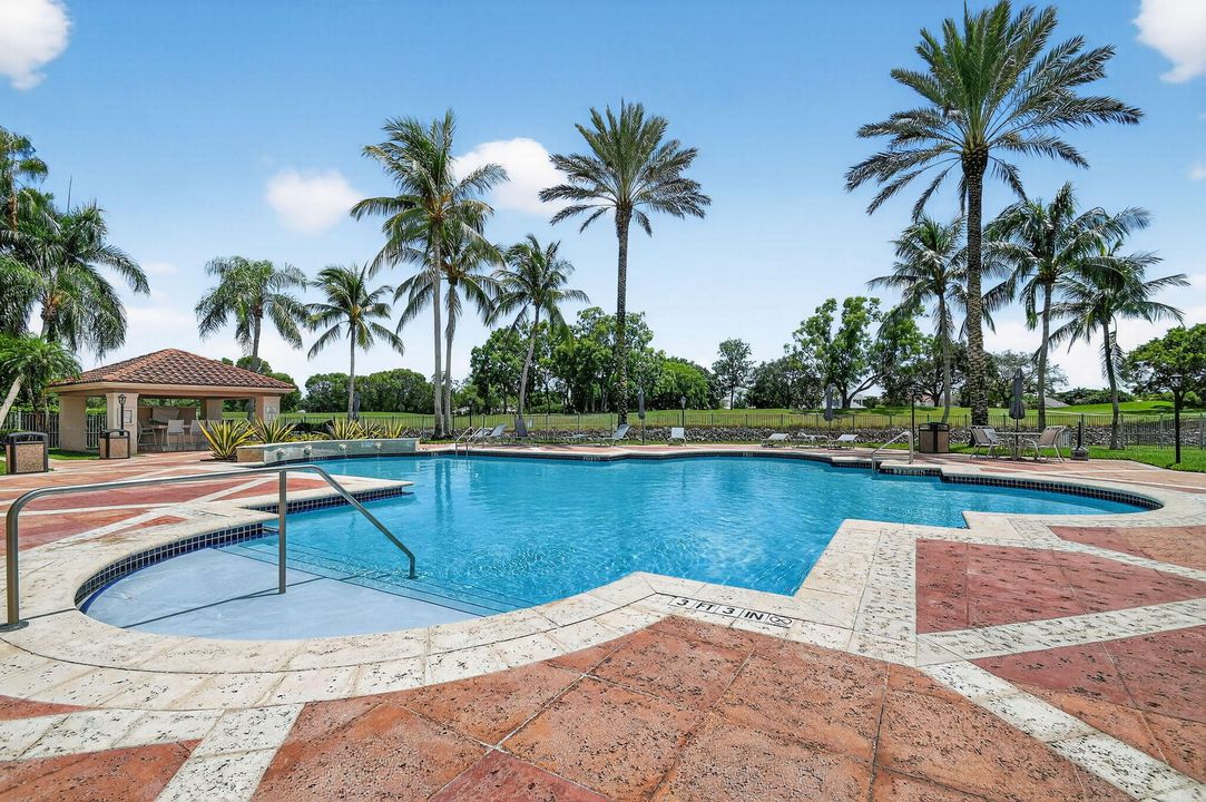 For Sale: $429,000 (2 beds, 2 baths, 1401 Square Feet)