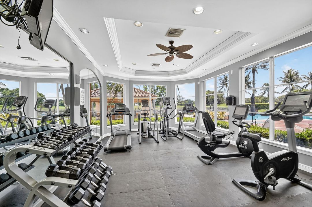 For Sale: $429,000 (2 beds, 2 baths, 1401 Square Feet)