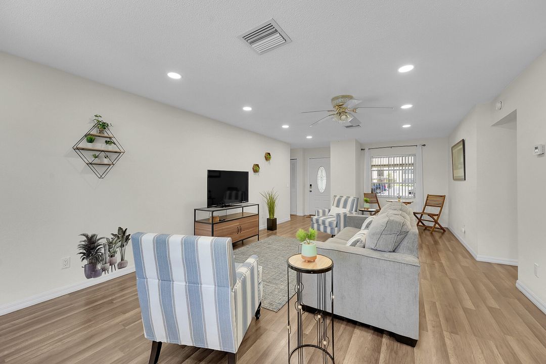 En Venta: $210,000 (2 camas, 2 baños, 1198 Pies cuadrados)