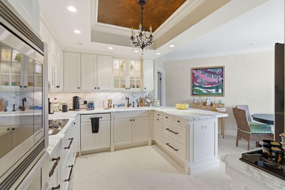 На продажу: $2,875,000 (3 спален, 3 ванн, 2590 Квадратных фут)