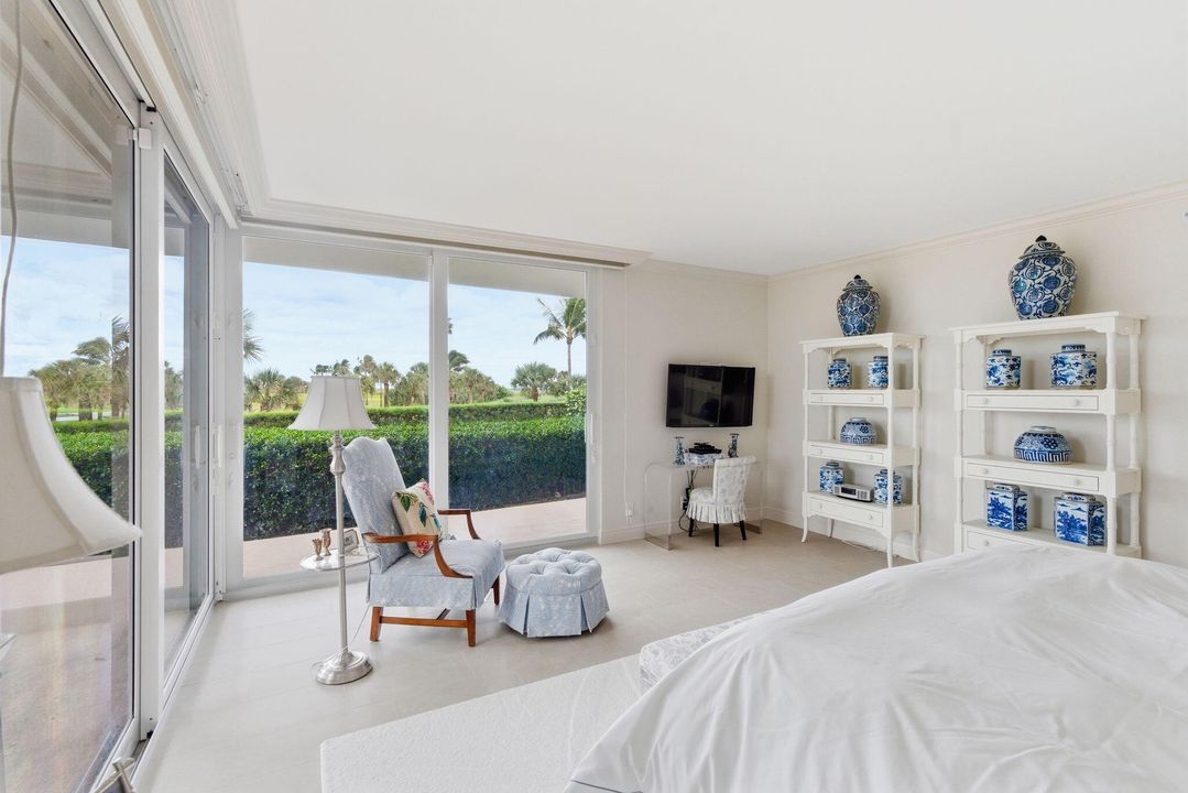 На продажу: $2,875,000 (3 спален, 3 ванн, 2590 Квадратных фут)