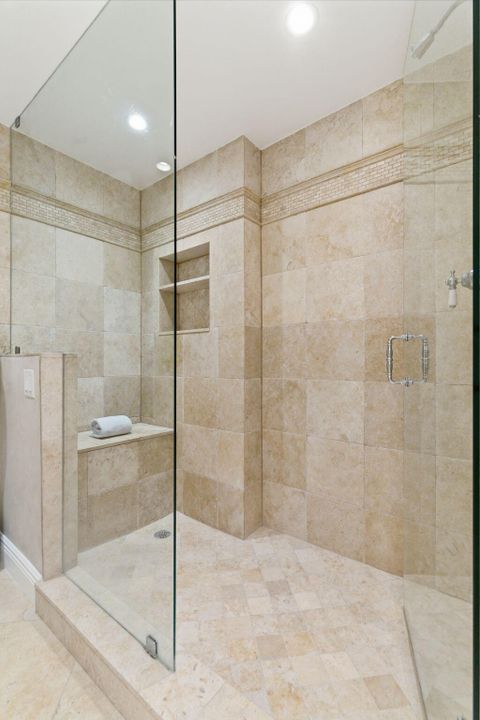 На продажу: $2,875,000 (3 спален, 3 ванн, 2590 Квадратных фут)