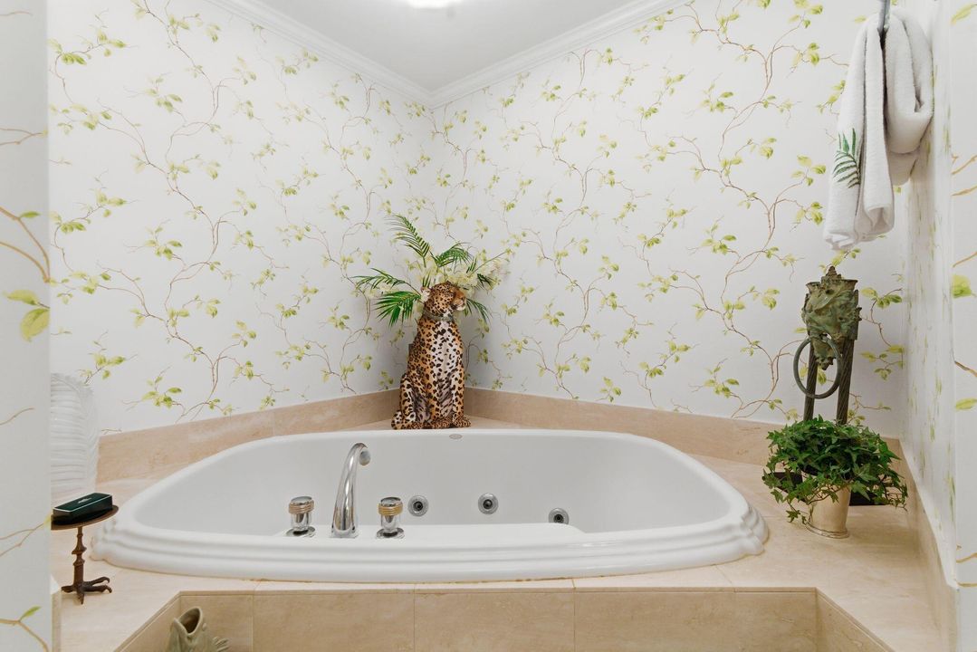 На продажу: $2,875,000 (3 спален, 3 ванн, 2590 Квадратных фут)