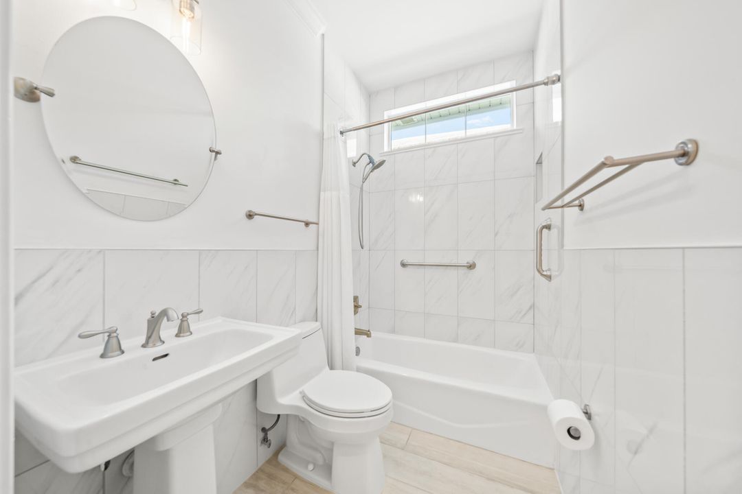 For Sale: $650,000 (3 beds, 2 baths, 1977 Square Feet)