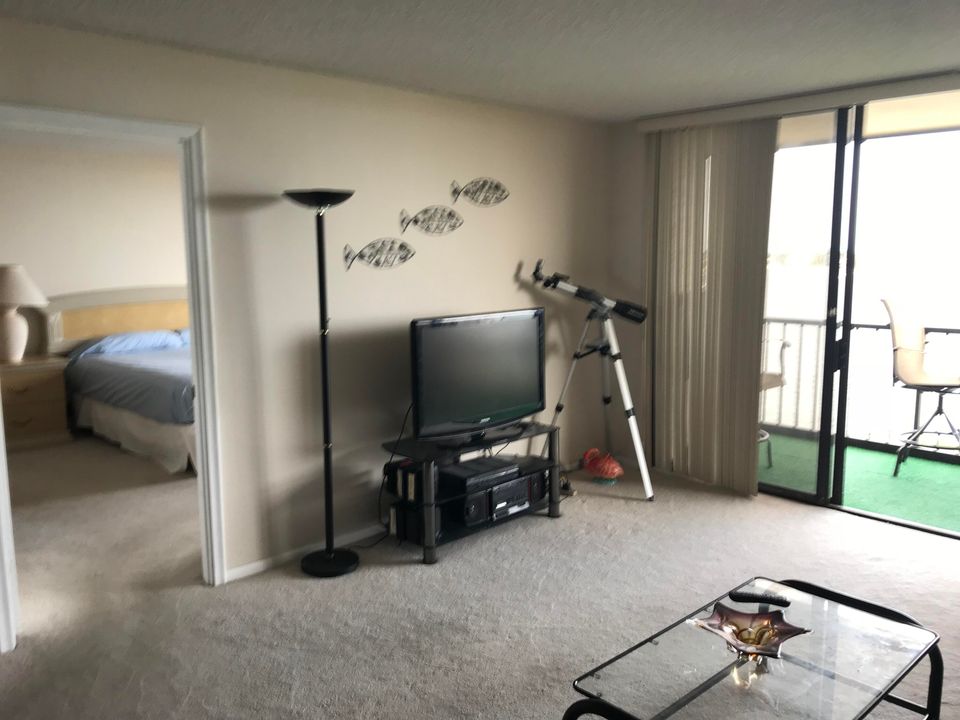 En Venta: $329,999 (2 camas, 2 baños, 1250 Pies cuadrados)