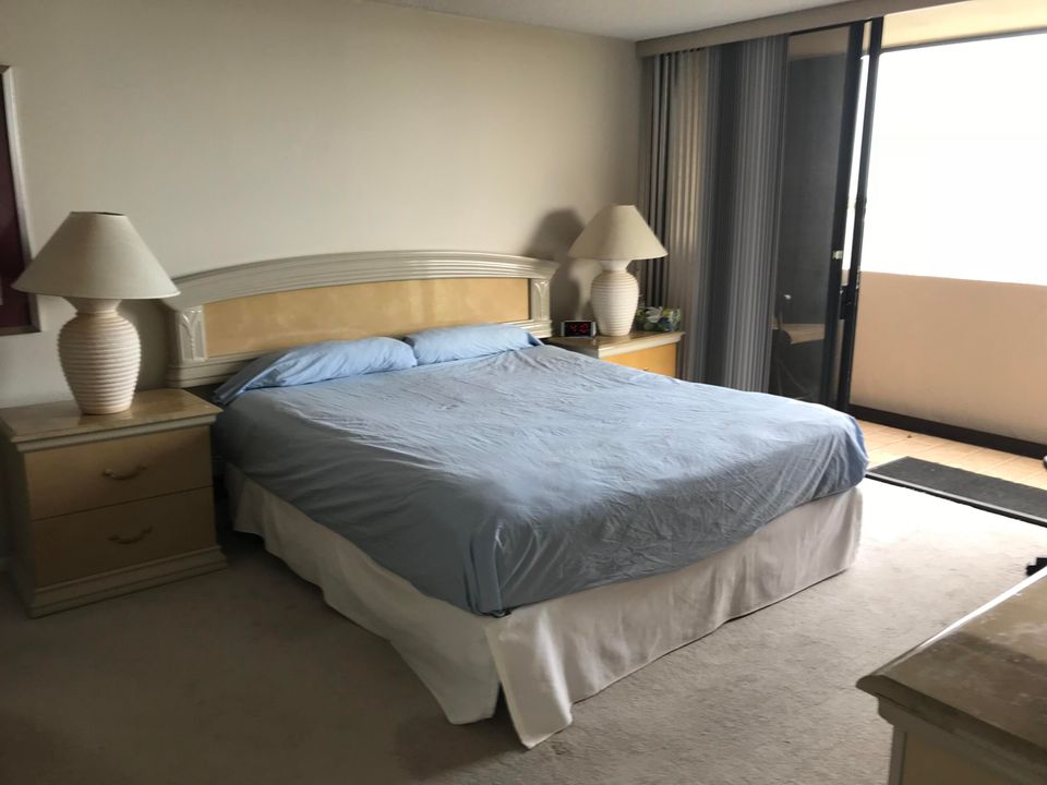 En Venta: $329,999 (2 camas, 2 baños, 1250 Pies cuadrados)