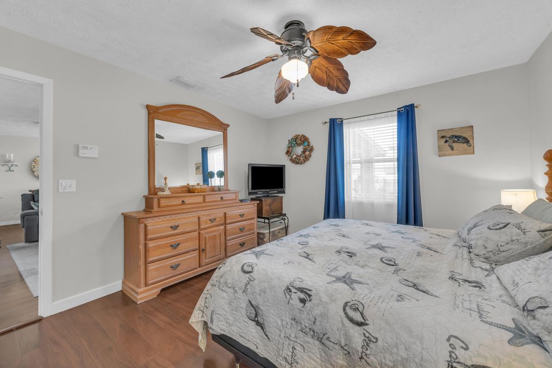 Active With Contract: $279,000 (3 beds, 2 baths, 1242 Square Feet)